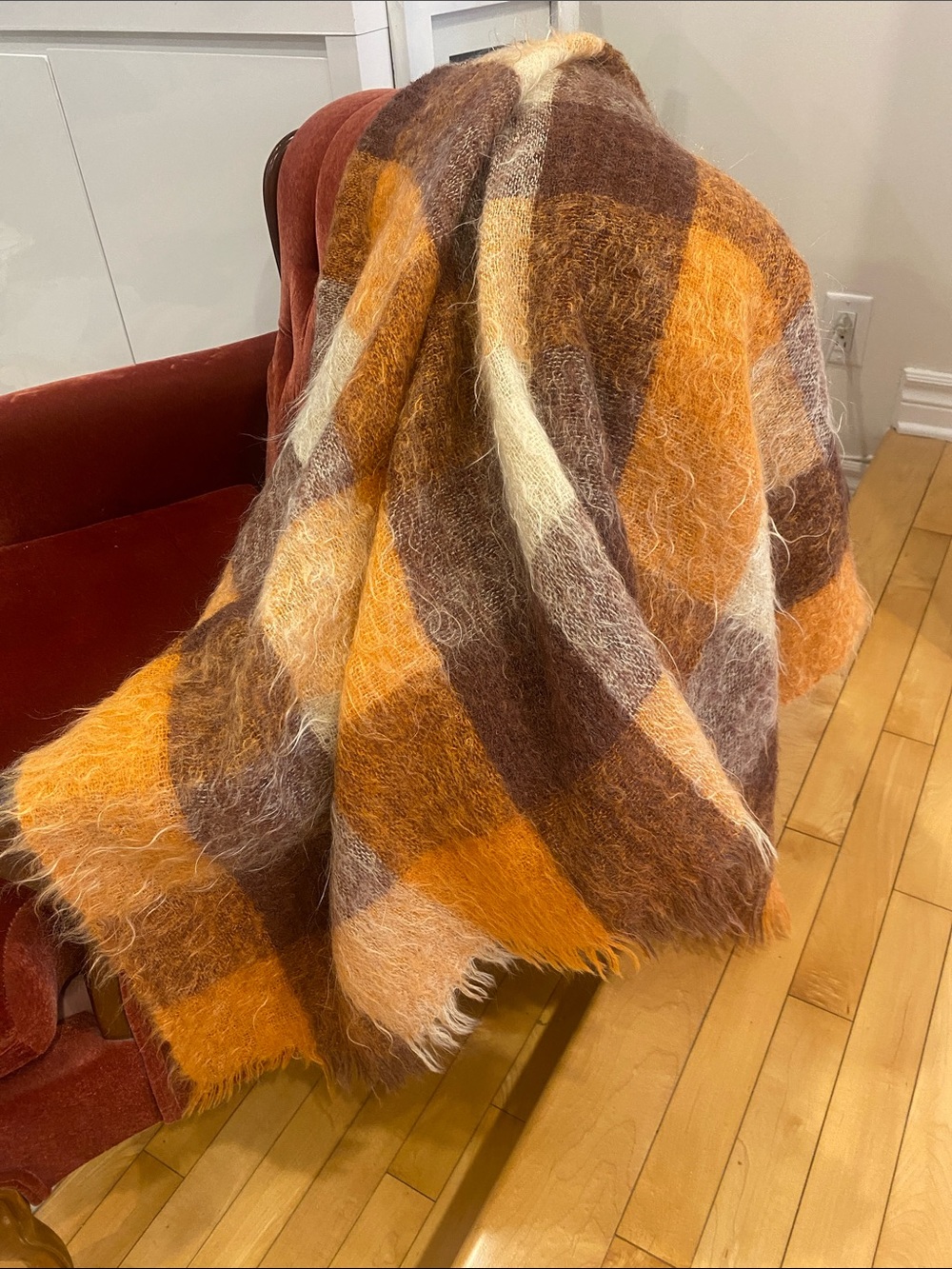 HUDSON’S BAY CO. Mohair Plaid Throw Blanket Fall Orange/Brown/Cream L: 69”x46” - Picture 8 of 16